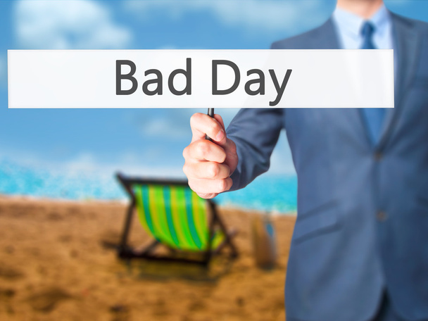 Bad Day - Uomo d'affari che mostra segno
 - Foto, immagini