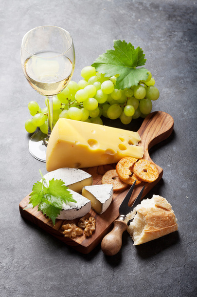 Wine, grapes, cheese - Photo, Image