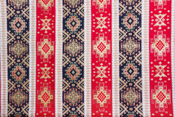 Padrão nacional armênio tecido no tecido
 - Foto, Imagem