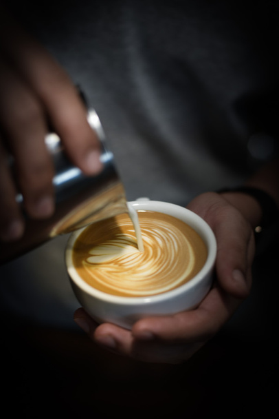 how to make coffee latte art - Foto, Bild