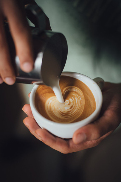 how to make coffee latte art - Фото, изображение