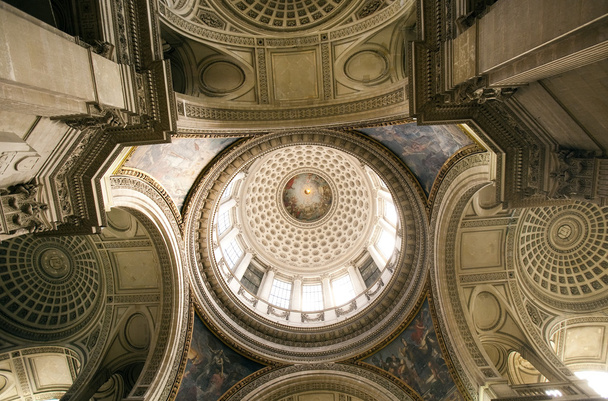 Pantheonin kupoli.
 - Valokuva, kuva