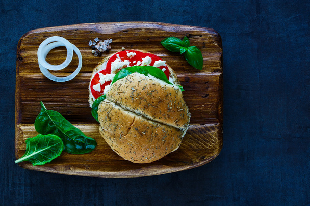 Vegetarian sandwich with feta cheese - Foto, Imagen