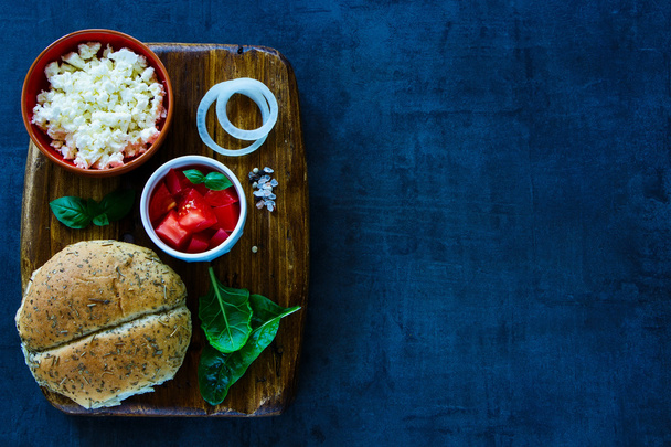 Vegetarian sandwich with feta cheese - Zdjęcie, obraz