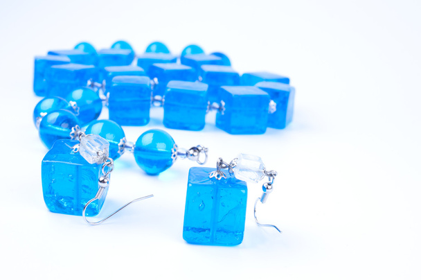 Blue glass beads and earrings - Foto, Bild