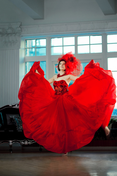 Woman in red - Foto, immagini