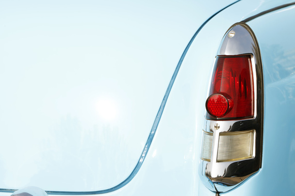 Красивый винтажный ретро-автомобиль
 - Фото, изображение