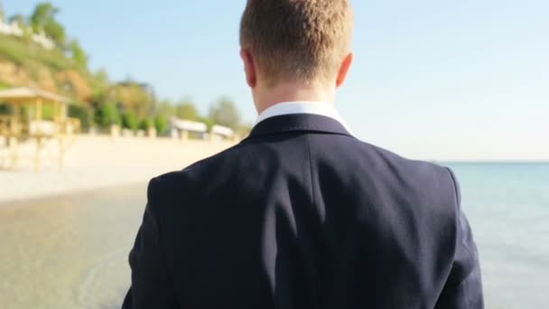 The groom is going to the wedding ceremony - Footage, Video