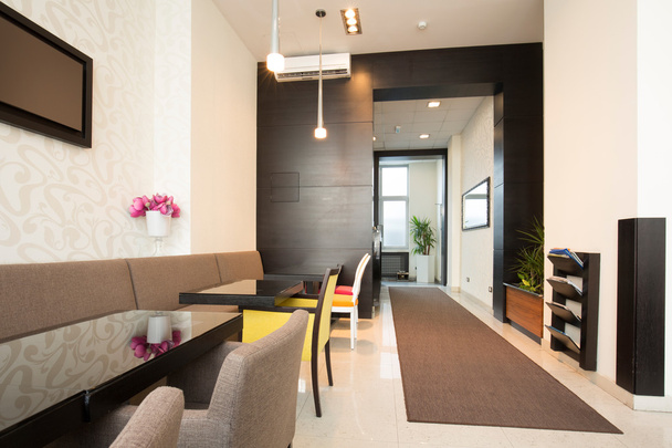 Elegant hotel cafe interior - Фото, изображение