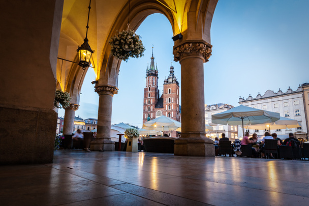 Plaza principal del mercado de Cracovia
 - Foto, Imagen