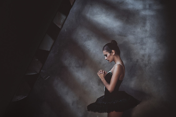 Ballerina to pray - Zdjęcie, obraz