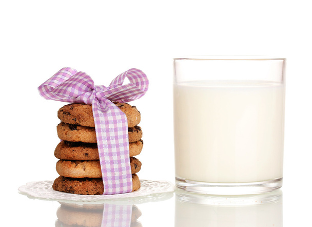 Glass of milk and cookies isolated on white - Фото, зображення