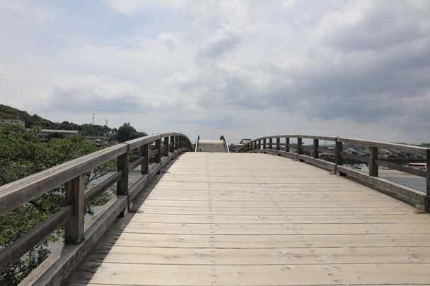 a ponte Kintai em Iwakuni
 - Foto, Imagem