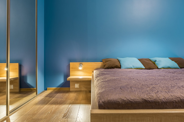 Functional bedroom in blue idea - Foto, Bild