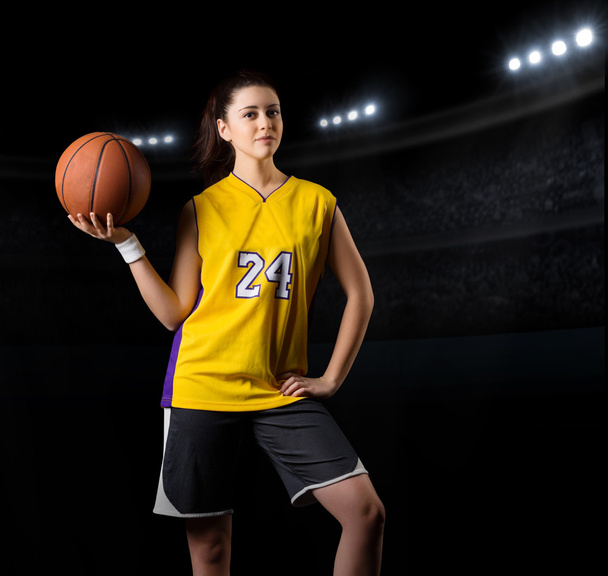 Young girl basketball player - Foto, Imagen