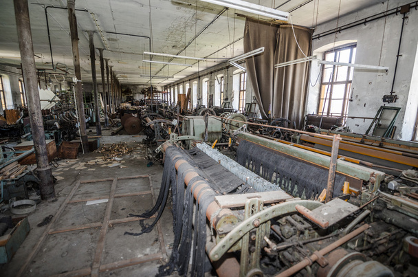 machines in verlaten Spinning Factory - Foto, afbeelding