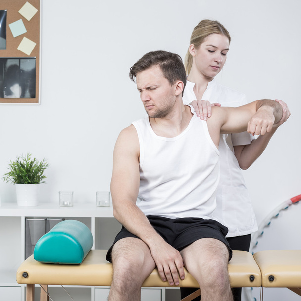 Rehabilitation at shoulder pain syndrome - Fotoğraf, Görsel