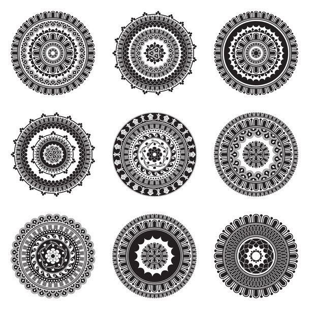 Pyöreä abstrakti etninen koriste mandalas
 - Vektori, kuva