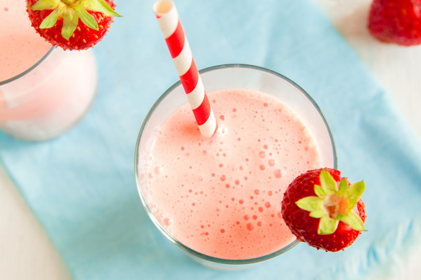 Strawberry smoothie with yogurt - Photo, image