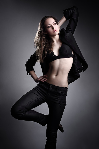 Young sexy fashion model posing - Foto, afbeelding