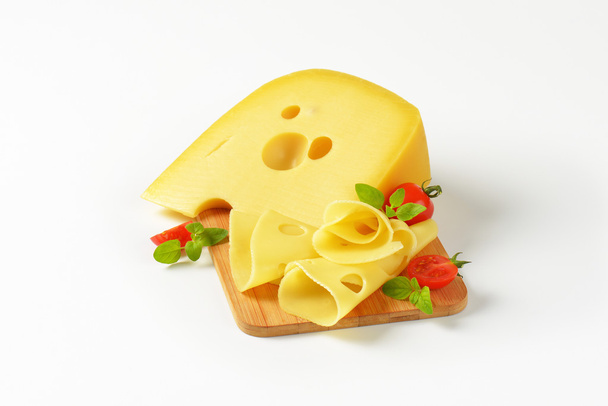 İsviçre tipi peynir - Fotoğraf, Görsel