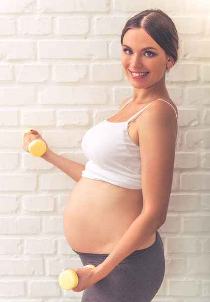 Beautiful pregnant woman - Zdjęcie, obraz