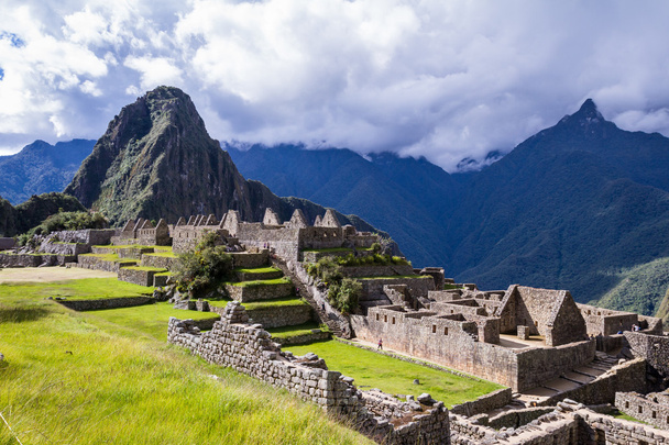 Machu Pichu en Perú
  - Foto, imagen