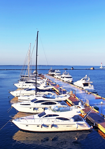 Jachtok az a kikötő, a Fekete-tenger reggel, Odessa, Ukrajna - Fotó, kép