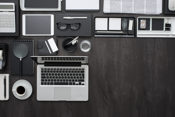Corporate business desktop with laptop - Foto, Bild