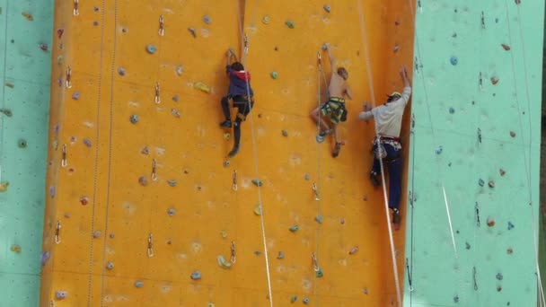 Climbing wall in the open air. Group training - Footage, Video