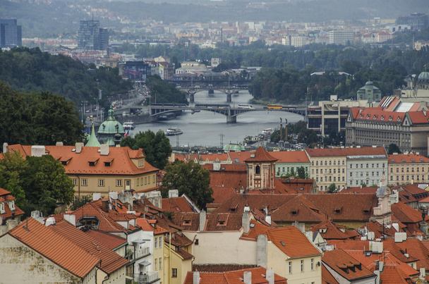 Πανόραμα της πόλης της Πράγας και το κάστρο της Πράγας - Φωτογραφία, εικόνα