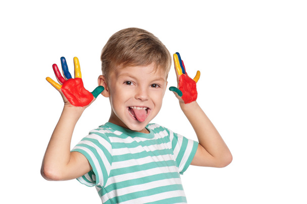 Boy with paints on hands - Fotoğraf, Görsel