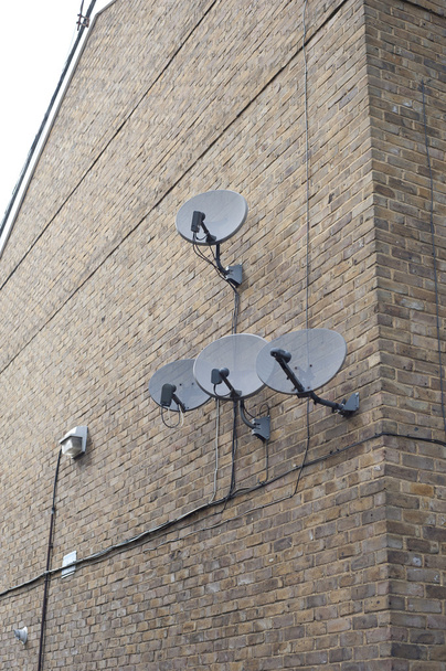 dört çanak antenler - Fotoğraf, Görsel