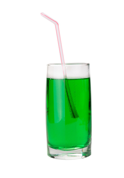 Copa de vidrio transparente con una bebida carbonatada
 - Foto, imagen