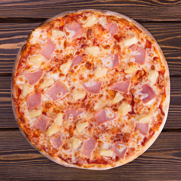 Delicious, juicy pizza - Фото, зображення