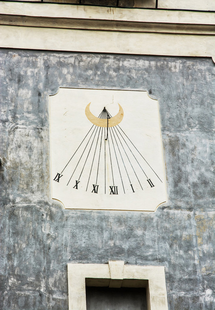 古い壁、時間の測定に日時計 - 写真・画像