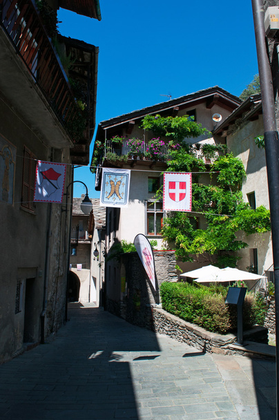 ヴァッレ ・ ダオスタ州 (ヴァッレ ・ ダオスタ州), イタリア, ヨーロッパ: 中世の吟遊詩人の村の眺め、イタリア北西部ヴァッレ ・ ダオスタ州領域で最小の都市 - 写真・画像