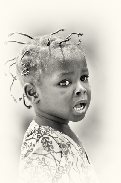 Crying poor girl from Ghana - Фото, зображення
