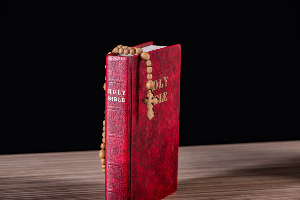 Raamattu ja rajat uskonnollinen käsite
 - Valokuva, kuva
