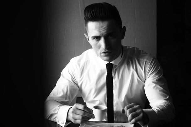 Man with cup of coffee - Fotoğraf, Görsel