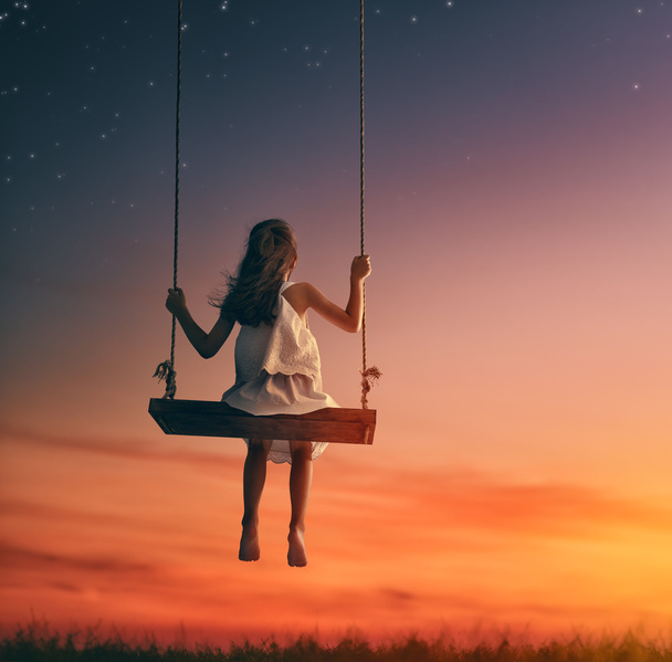 child girl on swing - Foto, Bild