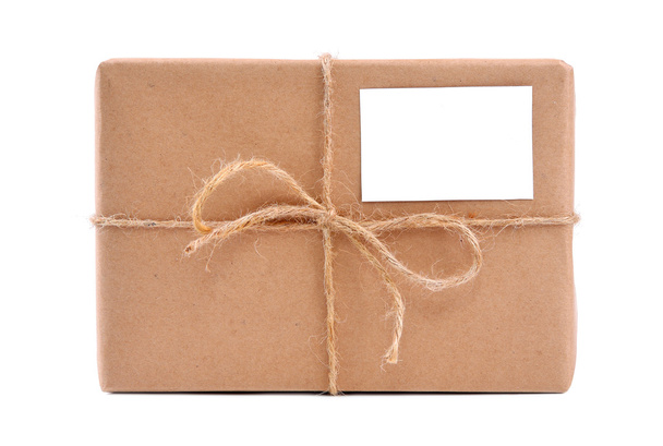 Un pacco avvolto in carta marrone
 - Foto, immagini