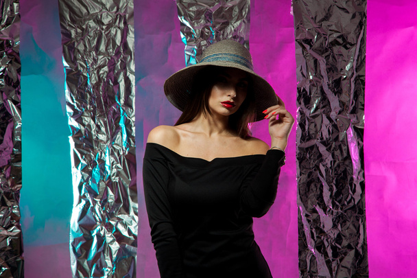 voluptuous young lady in hat - Foto, imagen