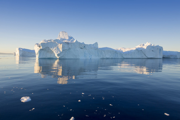 Величезний айсбергів полярних регіонах - Фото, зображення