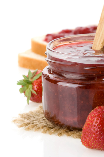Strawberry jam isolated on white - Foto, Bild