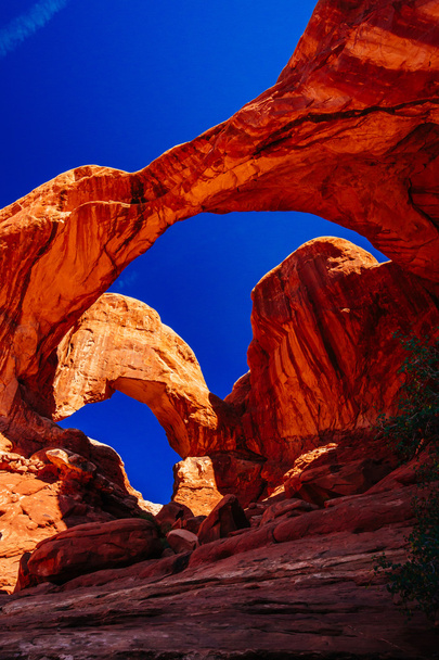 Double Arch en el Parque Nacional Arches, Utah, EE.UU. - Foto, imagen