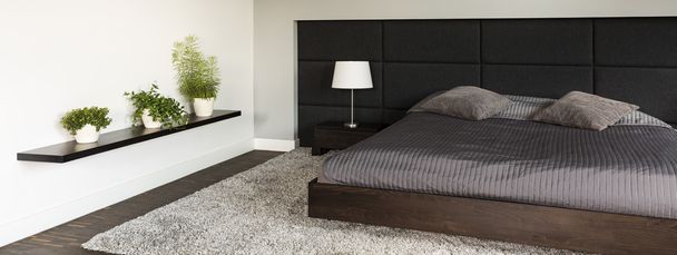Minimalism in bedroom interior - Foto, afbeelding