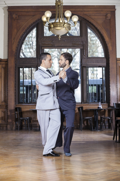 Tango Partners Performing While Looking At Each Other - 写真・画像