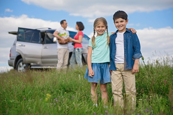 Happy family enjoying road trip and summer vacation - Фото, изображение