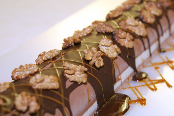Шоколад и ореховый торт
 - Фото, изображение